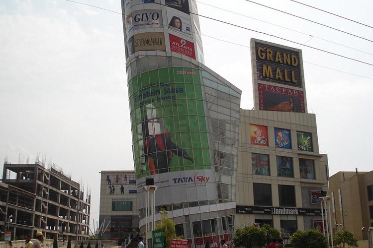 DLF GRAND MALL 1